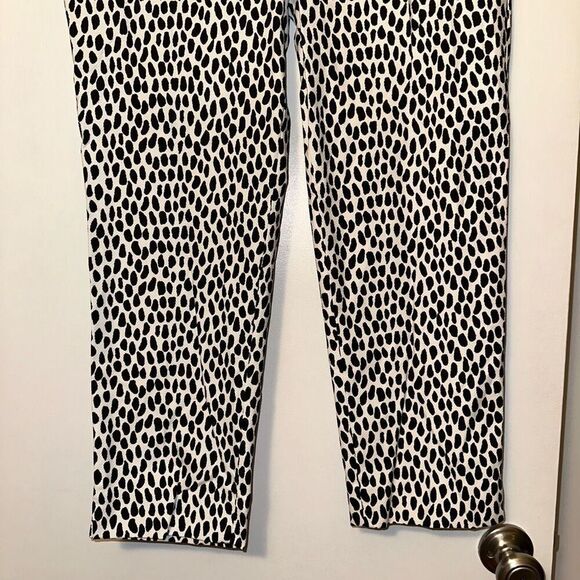 Talbots Women’s Slim Crop Cheetah Spot Black White Pants Size 10 NWOT - Picture 2 of 12
